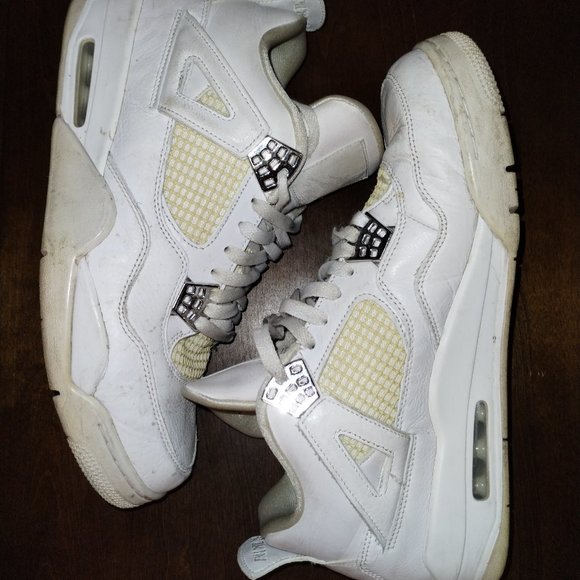 Jordan 4 retro pure money. Make offer